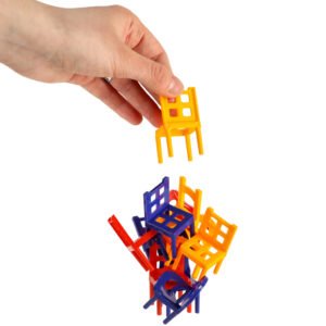 Gra zręcznościowa spadające krzesełka