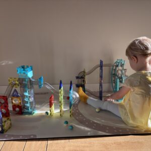 Klocki magnetyczne tor kulkowy z dźwiękiem muzyką grający 118 el.